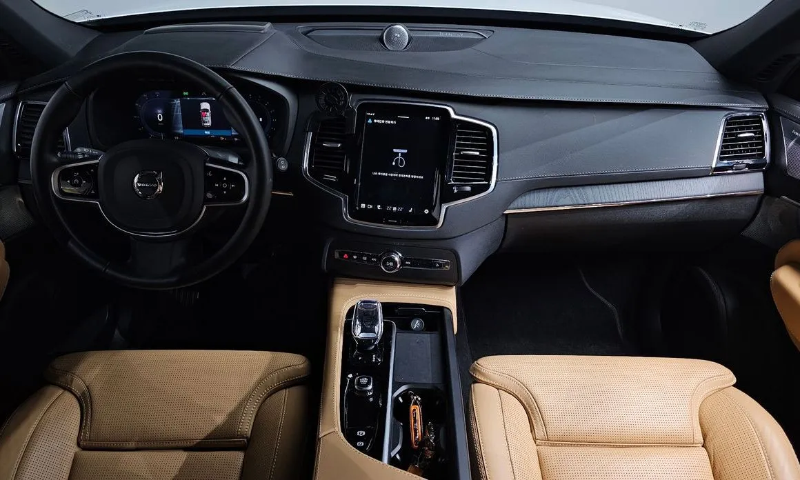 Volvo XC90 2025 из KR, фото 8