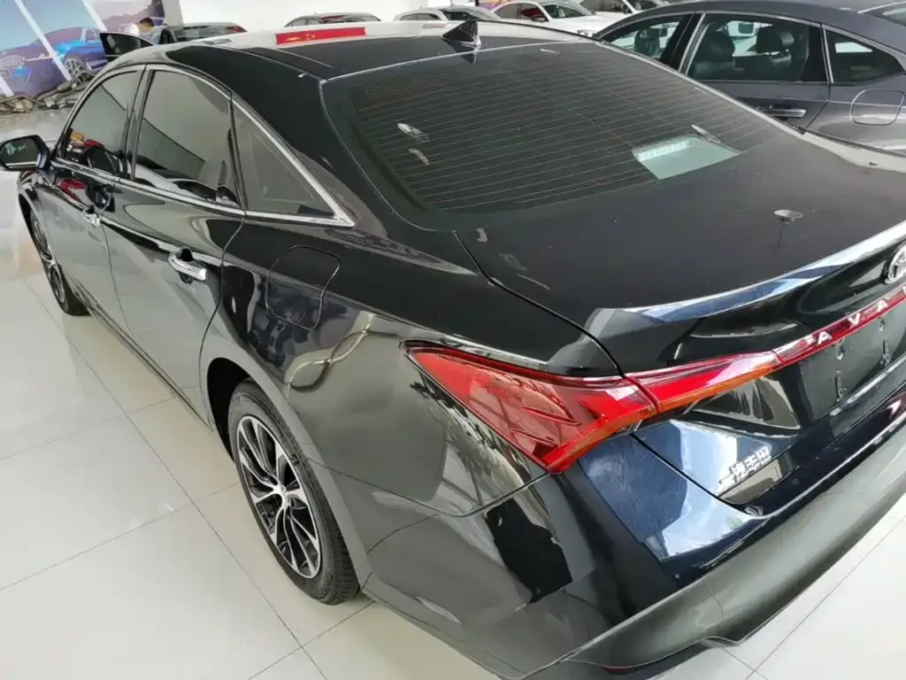 Toyota Avalon — фото 10