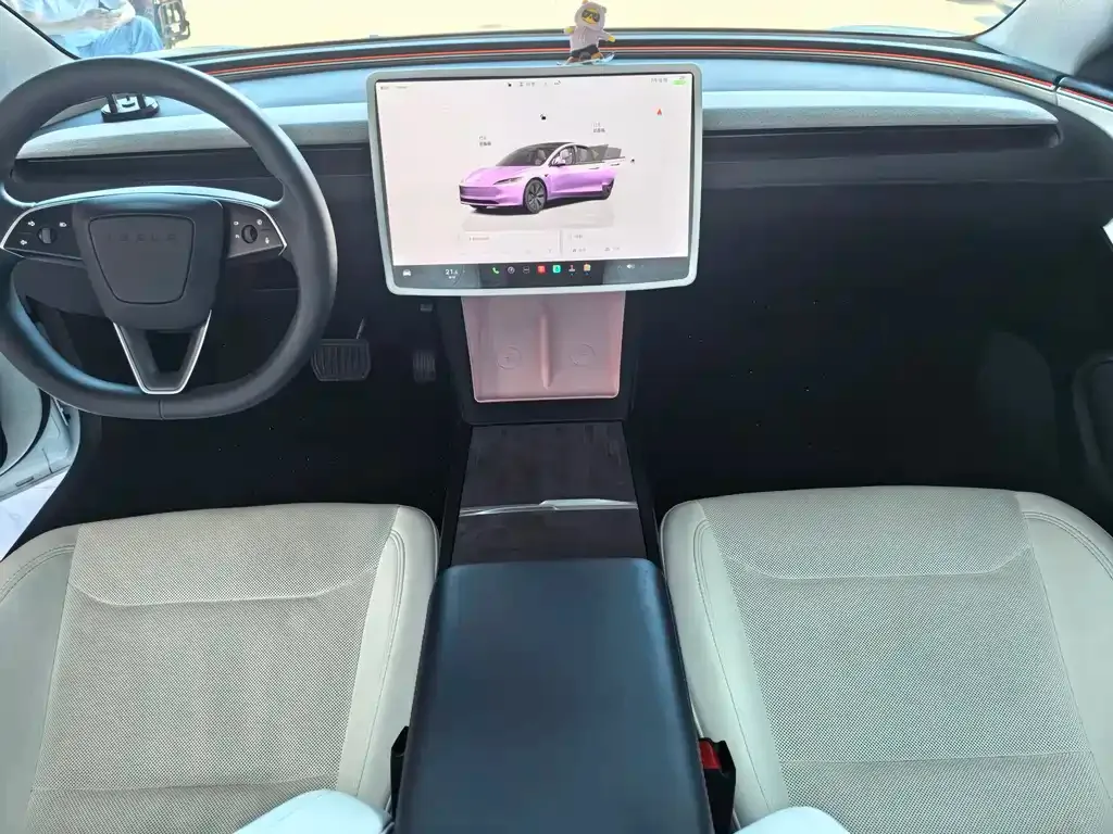 Tesla Model 3 — фото 8