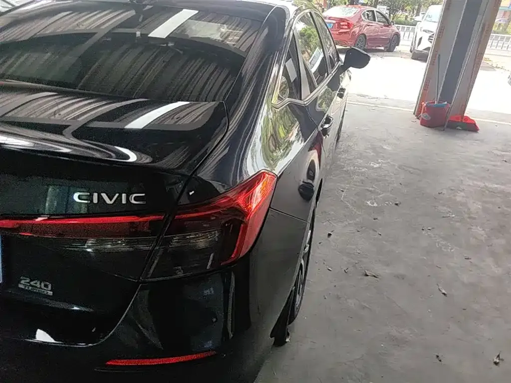 Honda Civic — фото 8