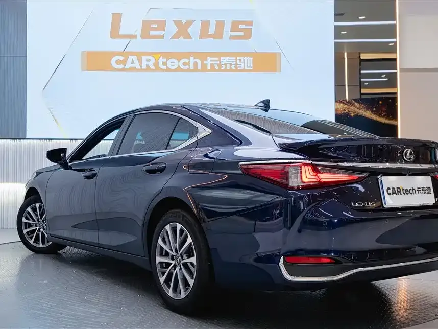 Lexus ES — фото 4