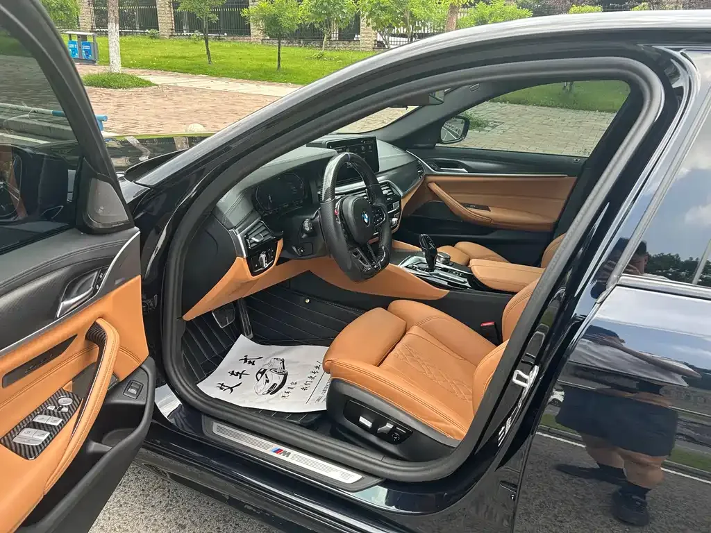 BMW 5 Series (Import) 2023 из CN, фото 5