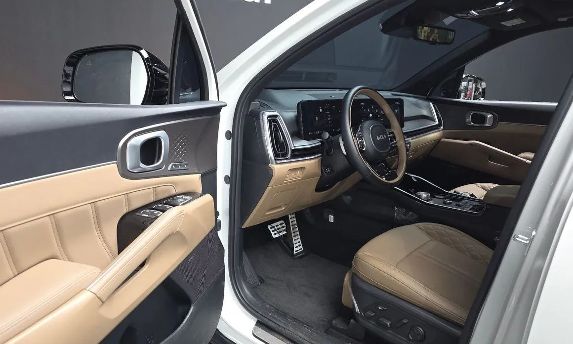 Kia Sorento — фото 7