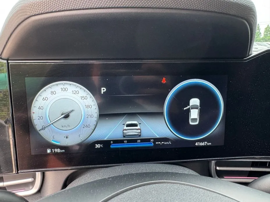 Hyundai AVANTE 2023 из KR, фото 4