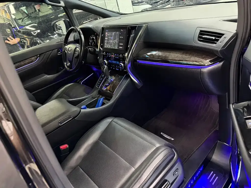Toyota Vellfire 2021 из CN, фото 7