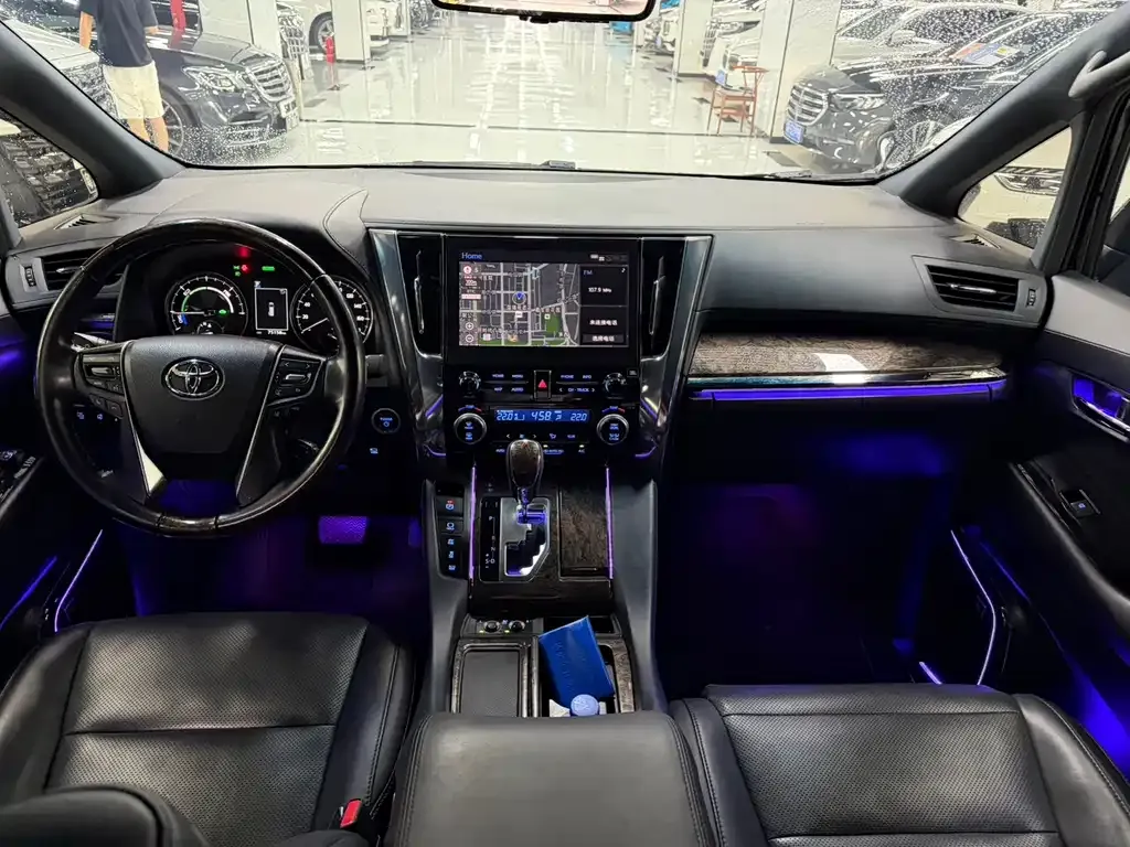 Toyota Vellfire 2021 из CN, фото 4
