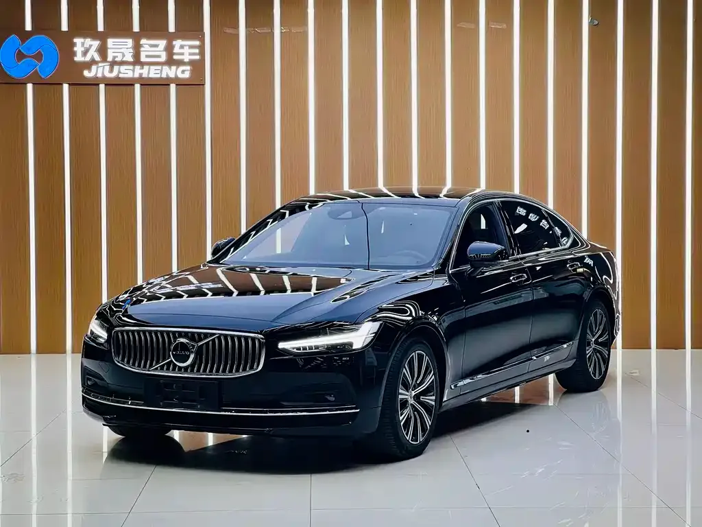 Volvo S90 — фото 1