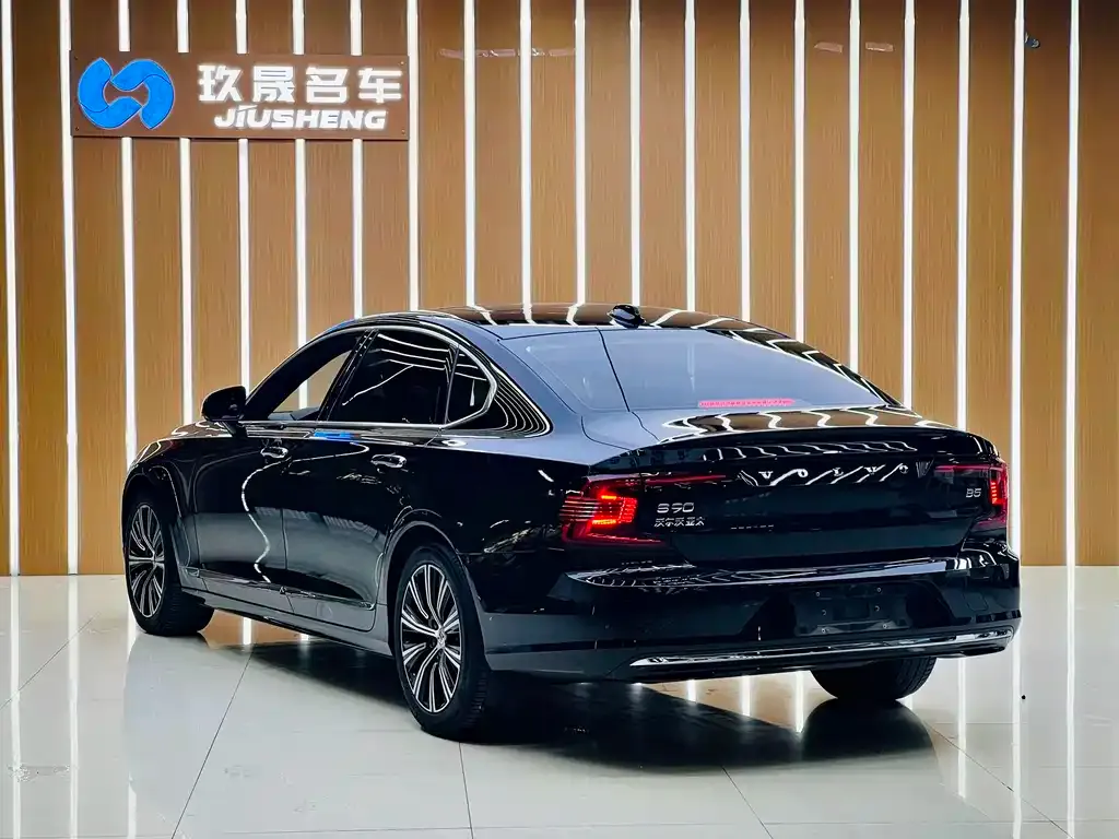 Volvo S90 — фото 2