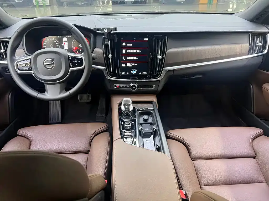 Volvo S90 — фото 4