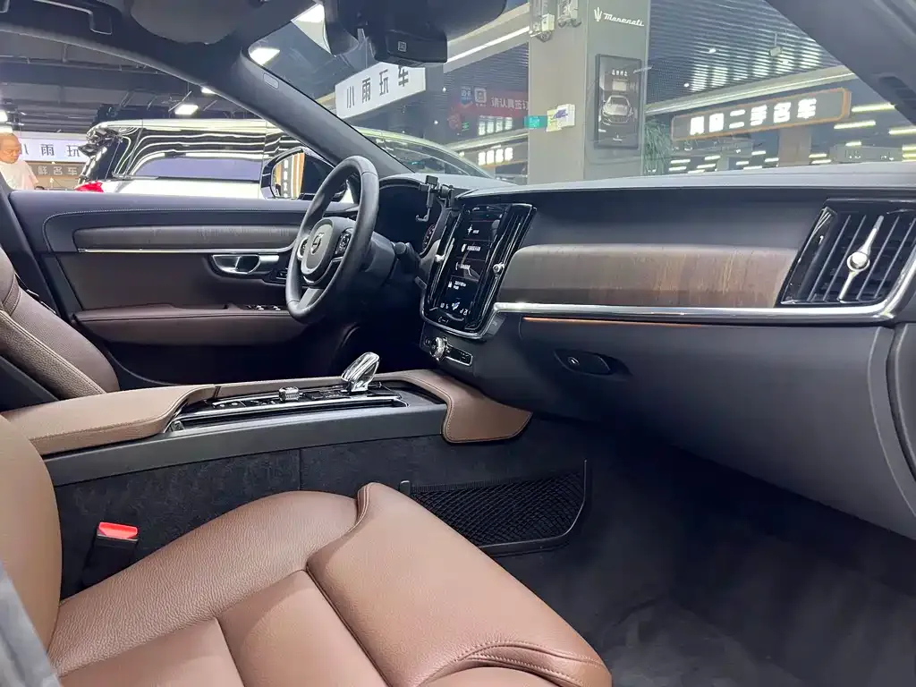Volvo S90 — фото 6