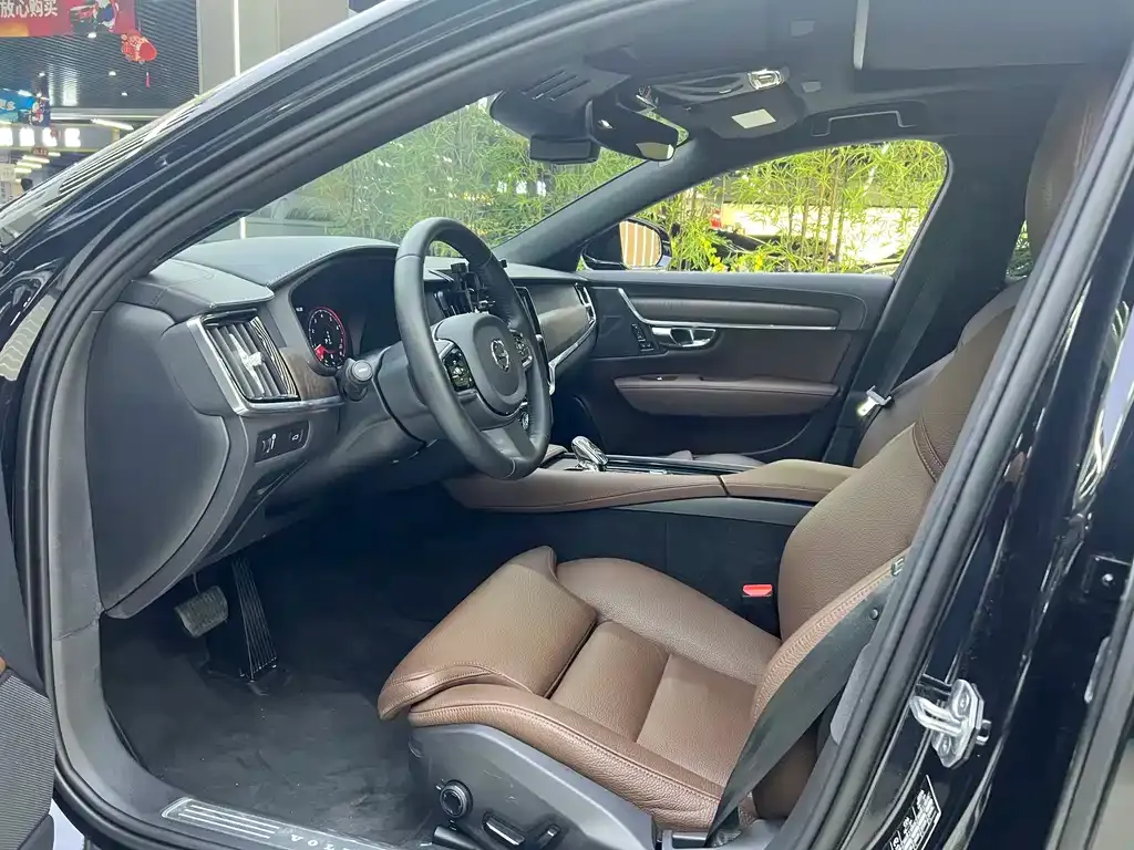 Volvo S90 — фото 10