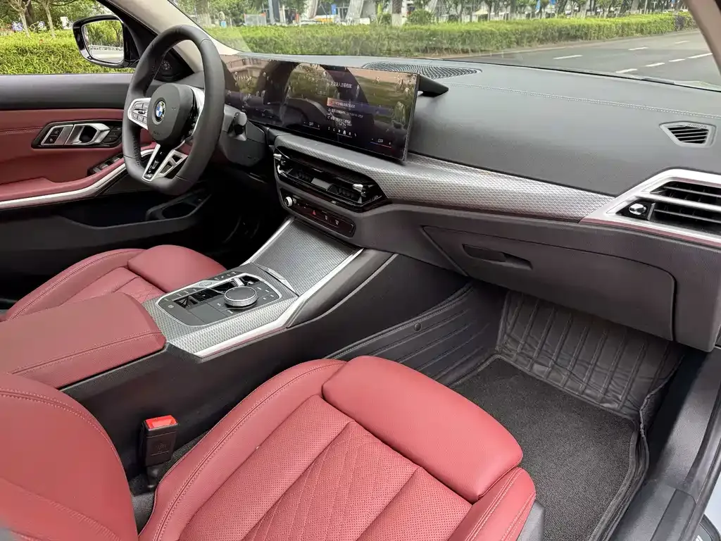 BMW 3 Series 2025 из CN, фото 2
