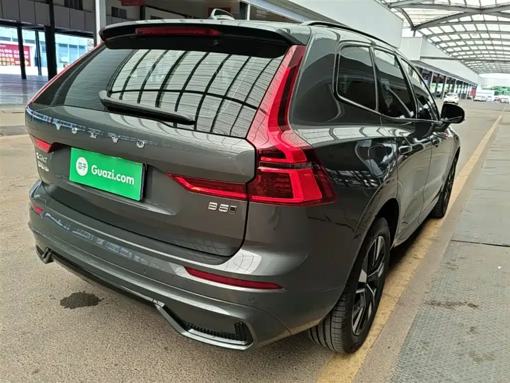 Volvo XC60 — фото 7
