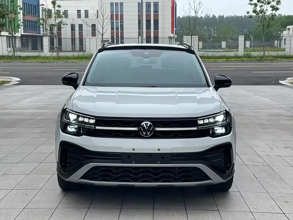 Volkswagen Tharu — фото 2