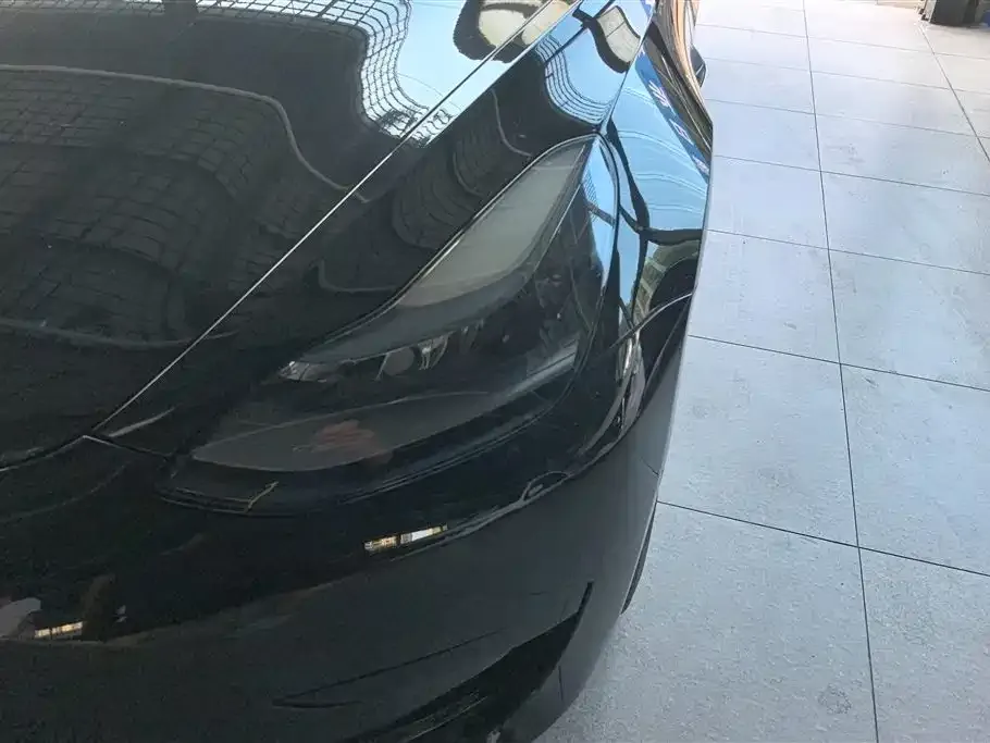 Tesla Model 3 — фото 2