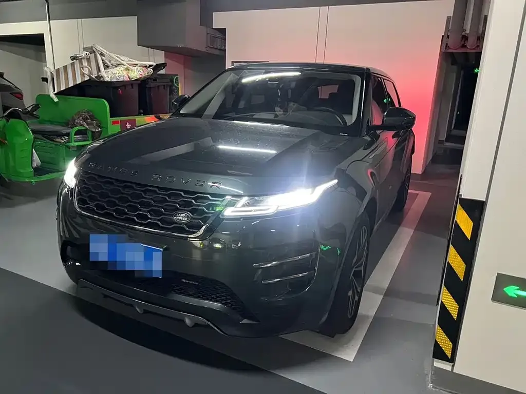 Land Rover Evoque — фото 1