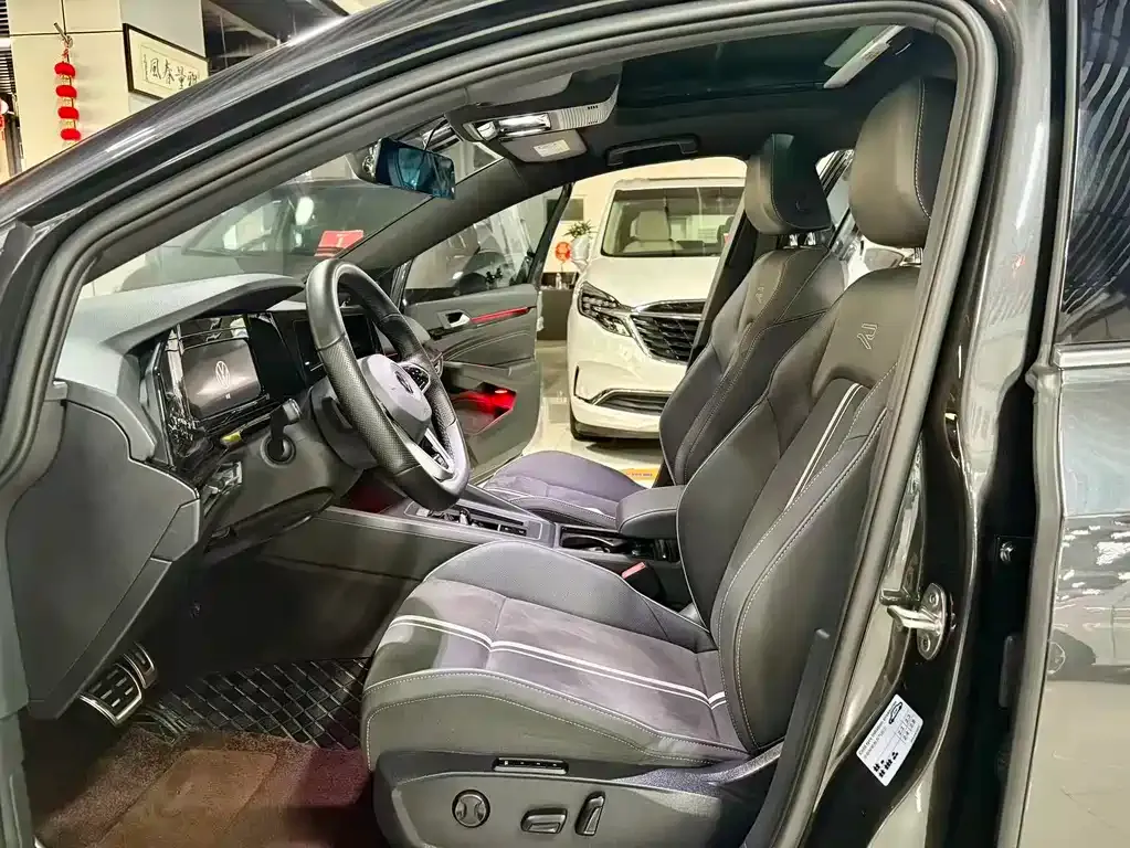 Volkswagen Golf 2022 из CN, фото 6