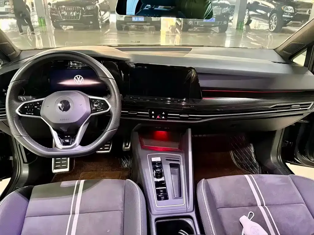 Volkswagen Golf 2022 из CN, фото 3