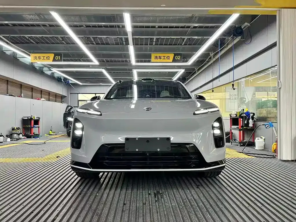 NIO EC6 — фото 9