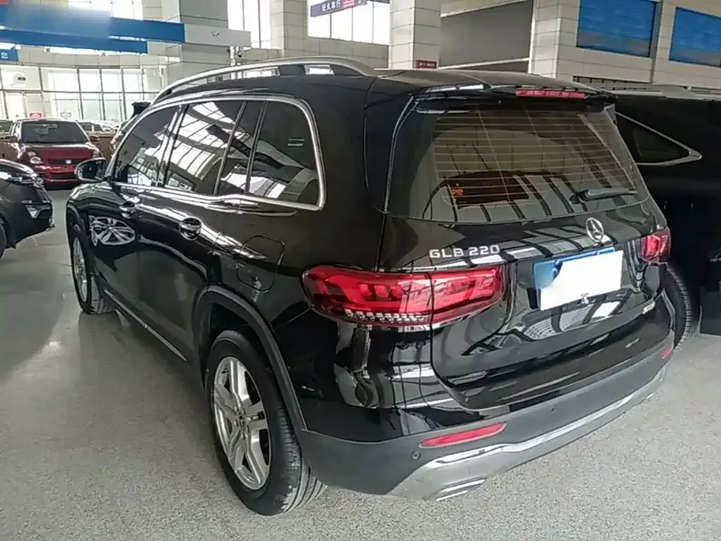 Mercedes-Benz GLB 2023 из CN, фото 8