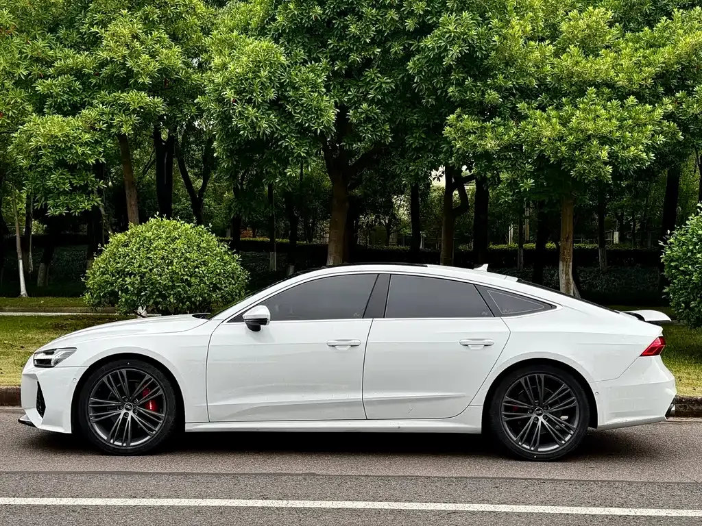 Audi A7 2023 из CN, фото 7