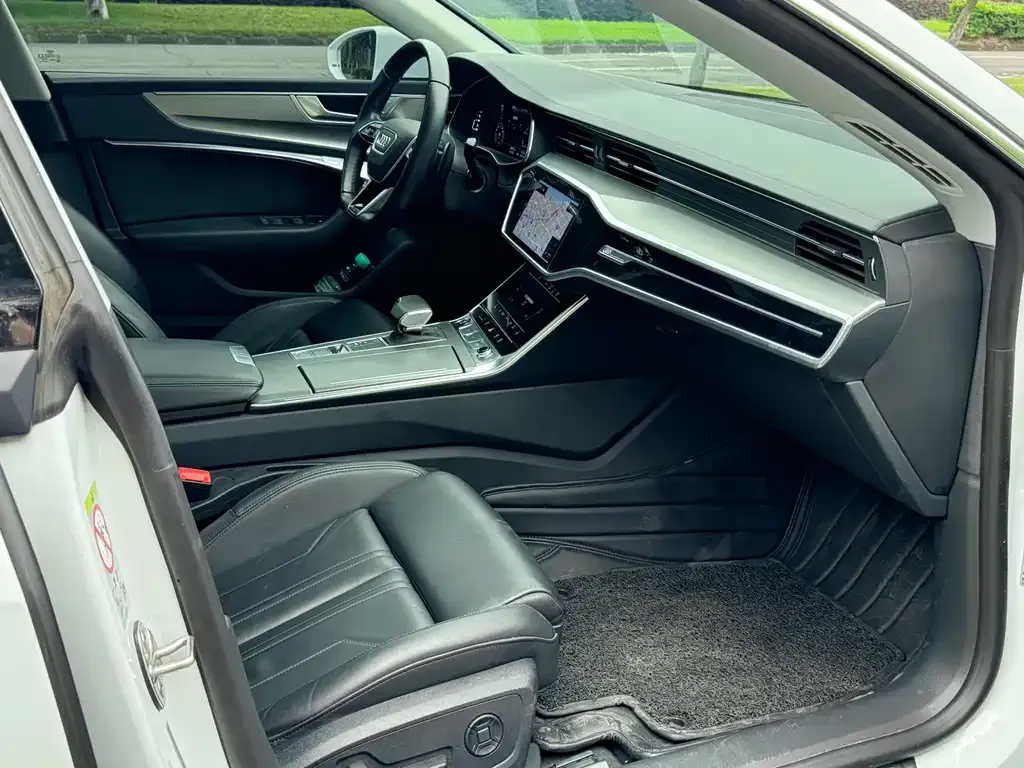 Audi A7 2023 из CN, фото 3