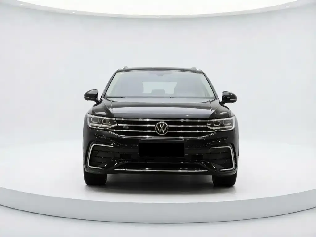 Volkswagen Tiguan L — фото 2