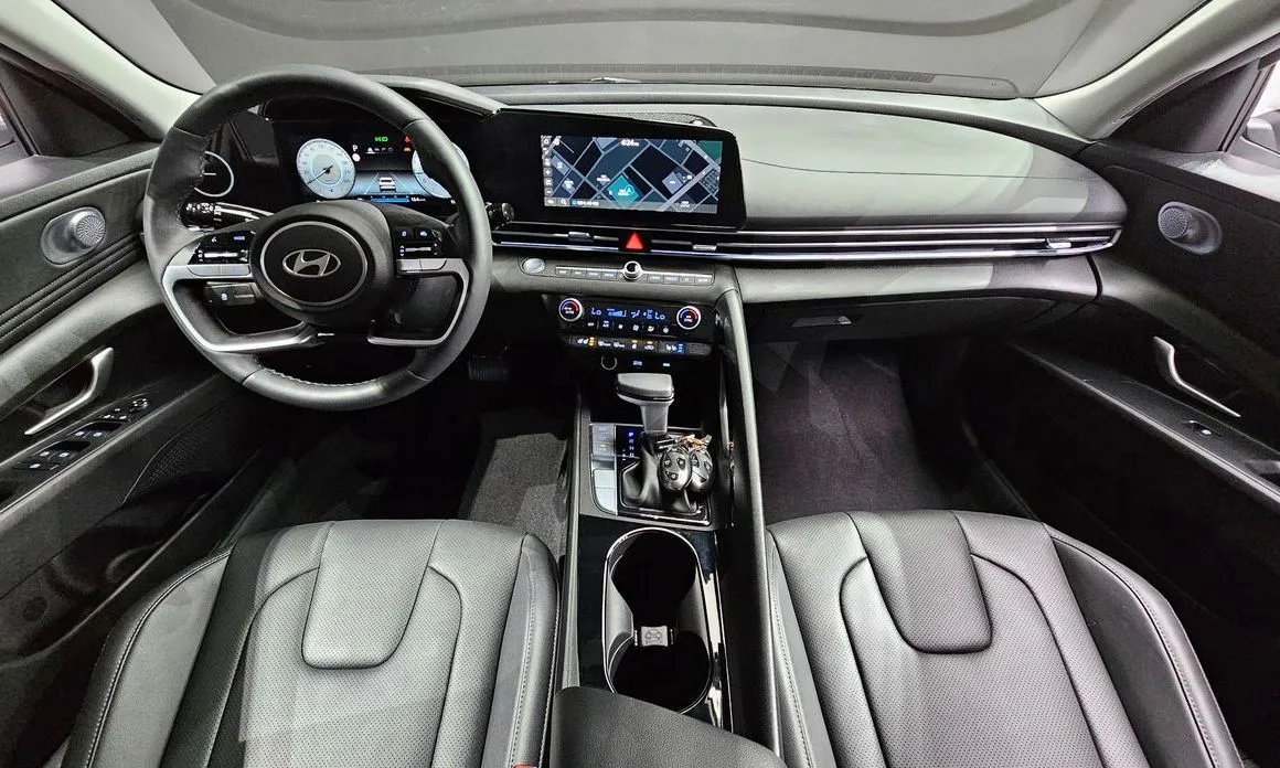 Hyundai AVANTE — фото 8