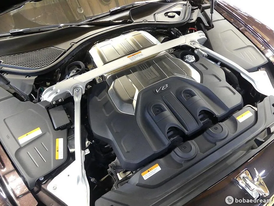 Bentley Flying Spur 2023 из KR, фото 7