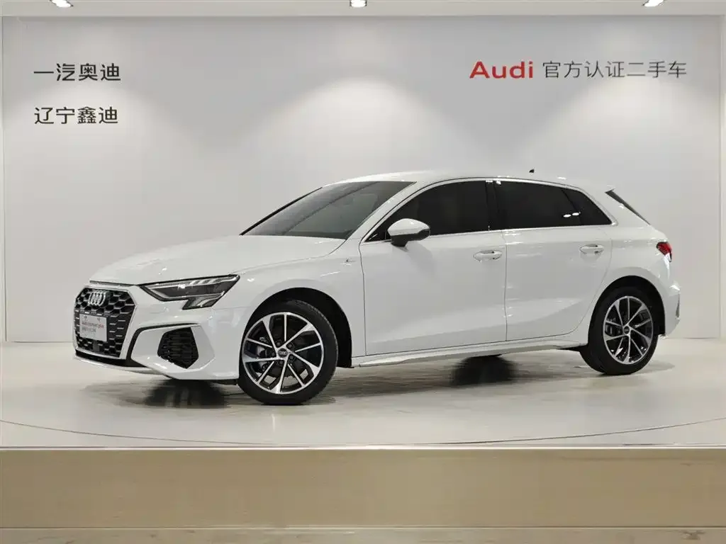 Audi A3 — фото 1
