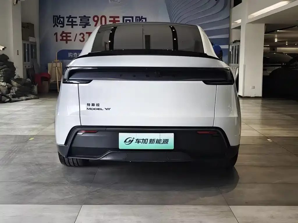 Tesla Model Y L 2025 из CN, фото 6