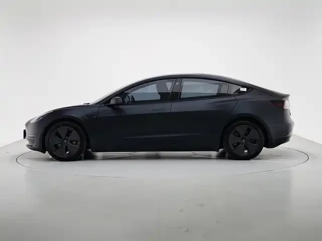 Tesla Model 3 — фото 6
