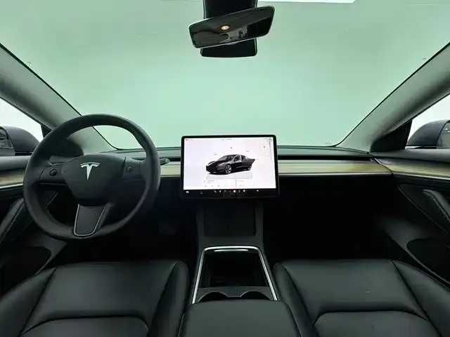 Tesla Model 3 — фото 2