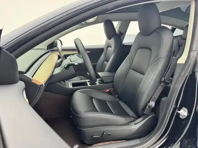 Tesla Model 3 — фото 10