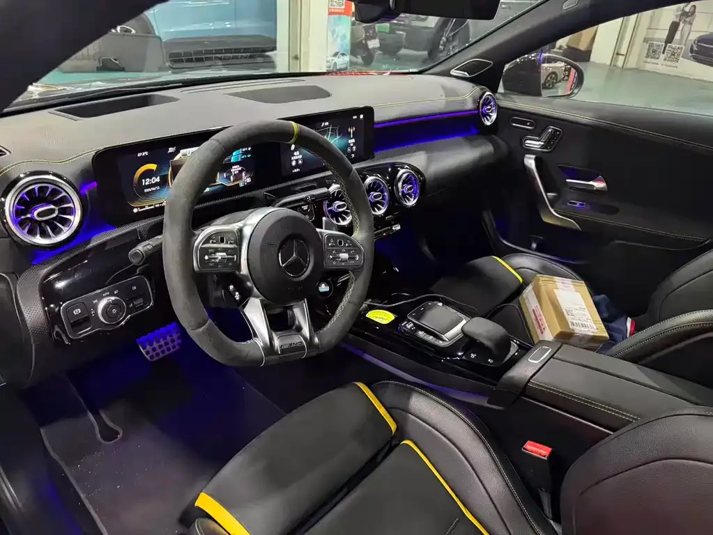 Mercedes-Benz CLA AMG — фото 5