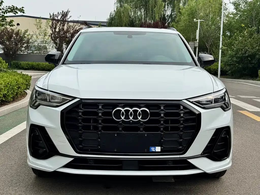 Audi Q3 — фото 10