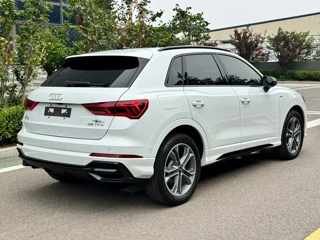 Audi Q3 — фото 8
