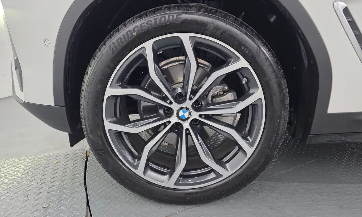 BMW X4 2025 из KR, фото 8