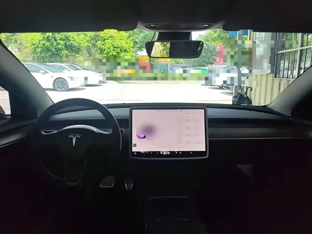 Tesla Model 3 — фото 2