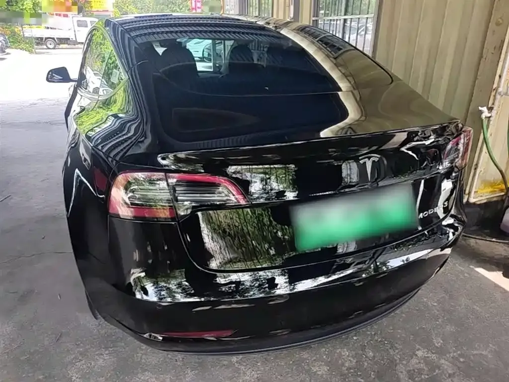 Tesla Model 3 — фото 6