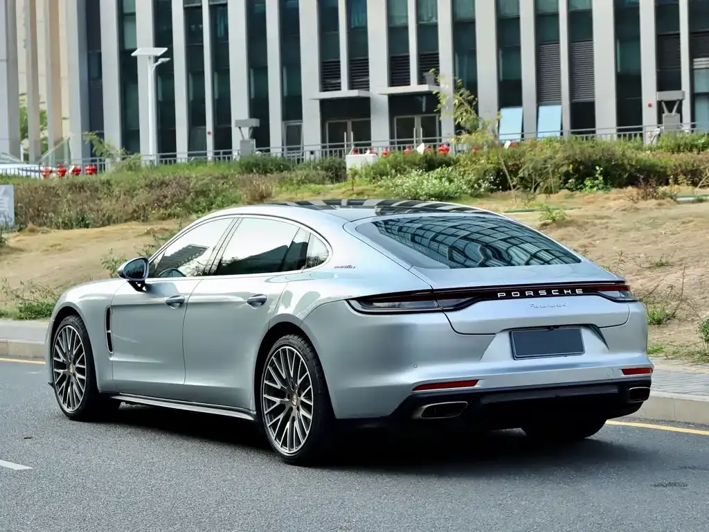 Porsche Panamera — фото 9