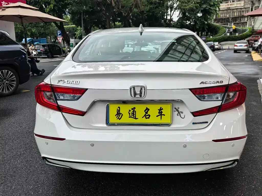 Honda Accord — фото 4