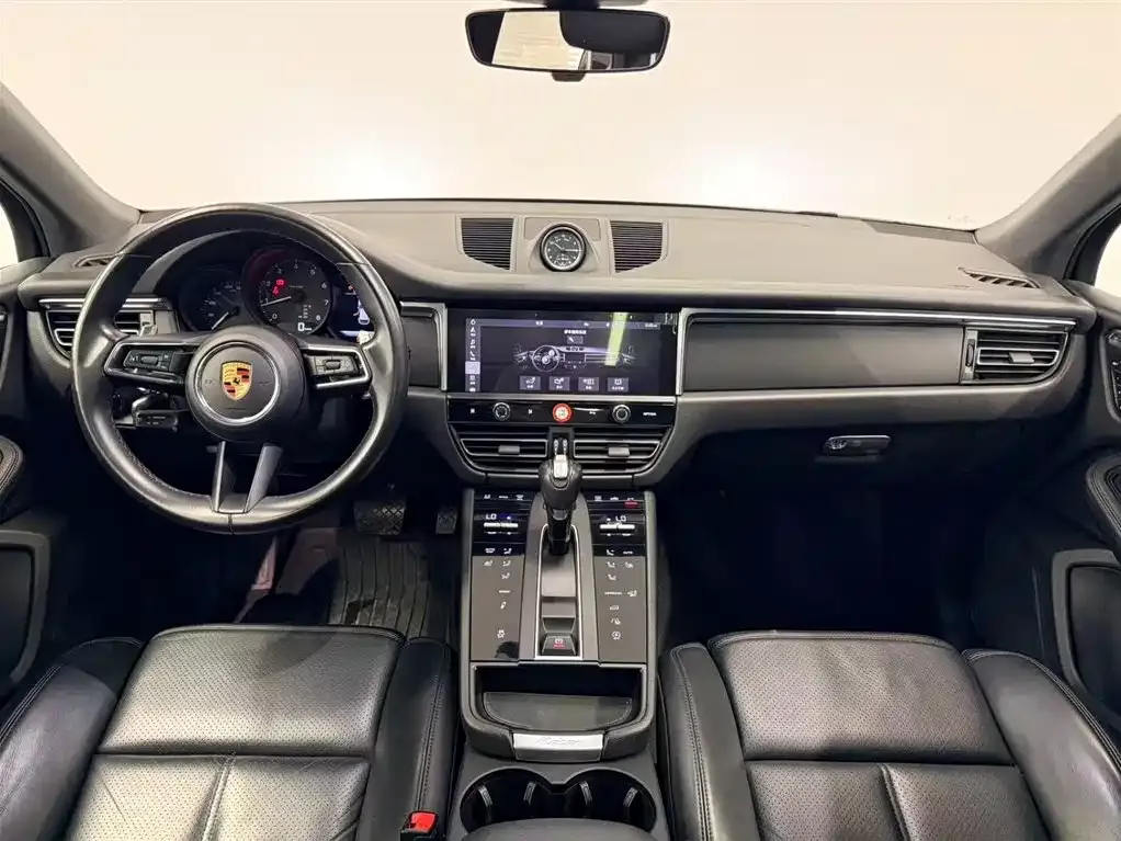 Porsche Macan — фото 10