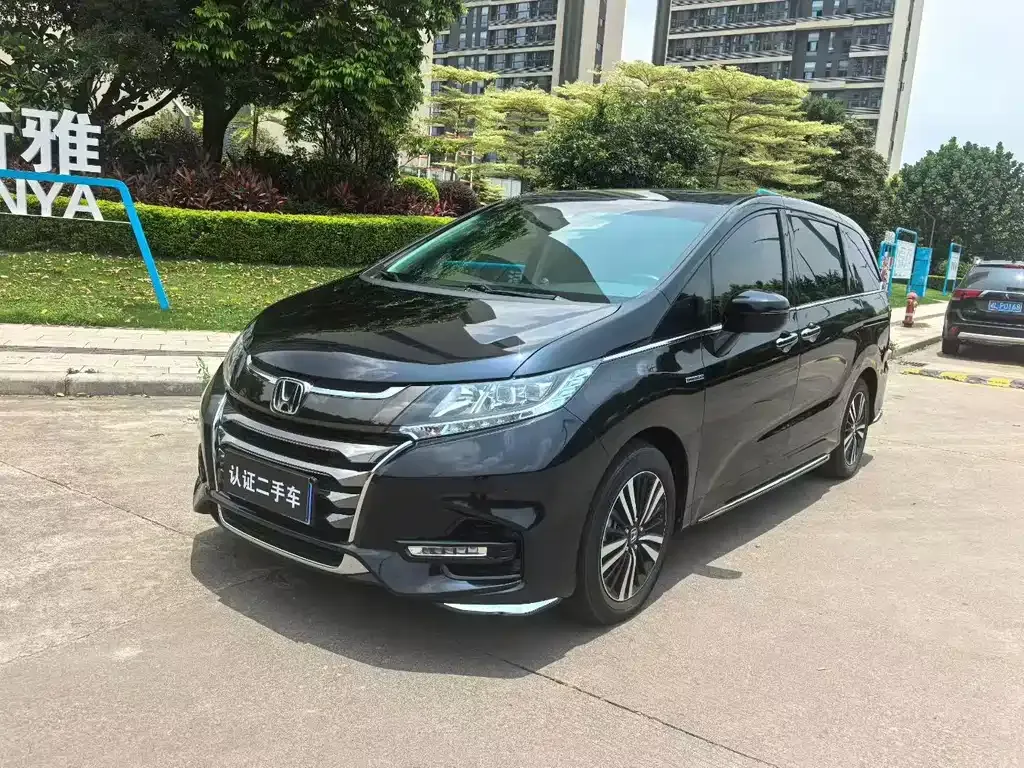 Honda Odyssey — фото 1