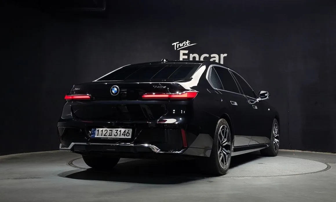 BMW 7-Series 2024 из KR, фото 9