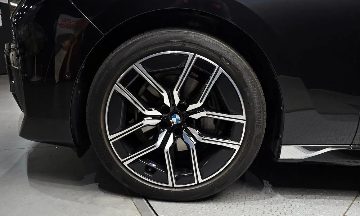 BMW 7-Series 2024 из KR, фото 5