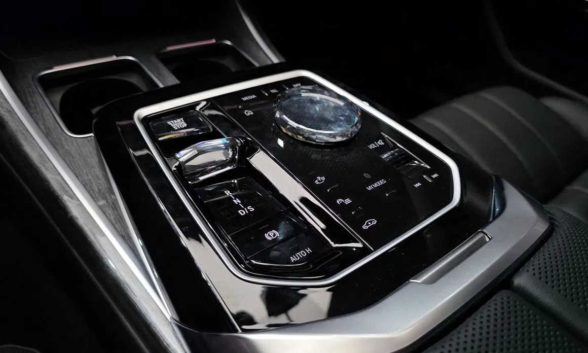 BMW 7-Series 2024 из KR, фото 8