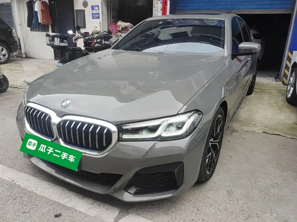 BMW 5 Series (Import) 2023 из CN, фото 2