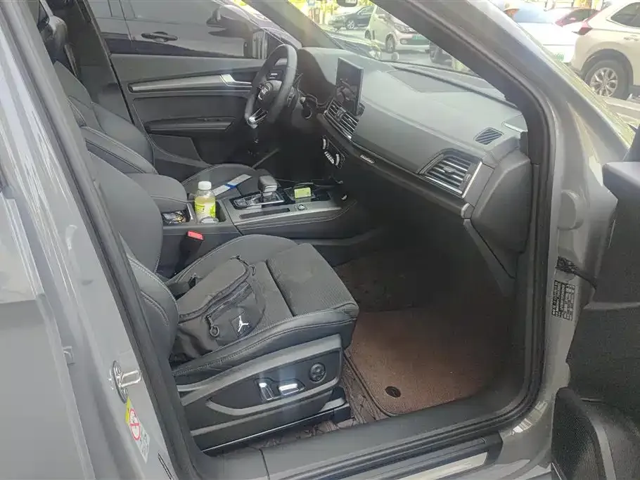 Audi Q5L Sportback — фото 3