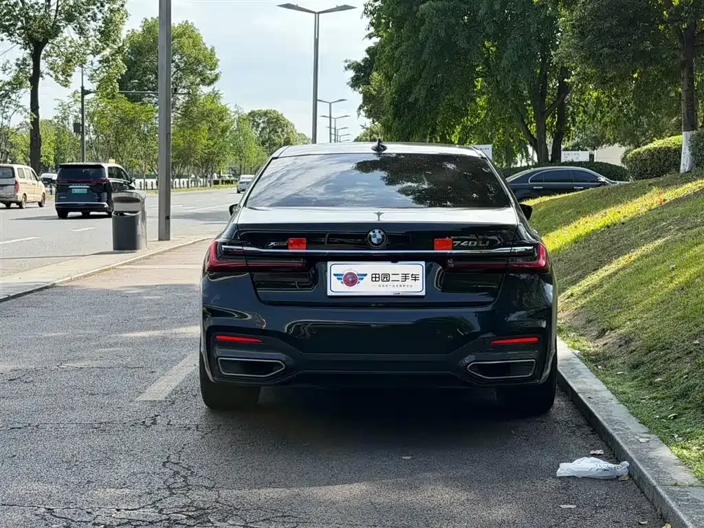 BMW 7 Series 2022 из CN, фото 3